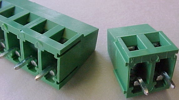The terminal blocks snap together as shown