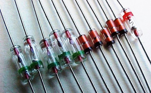 Qty 2pcs NOS Ships From USA West Germany Germanium Glass Diodes 1N34 Vintage